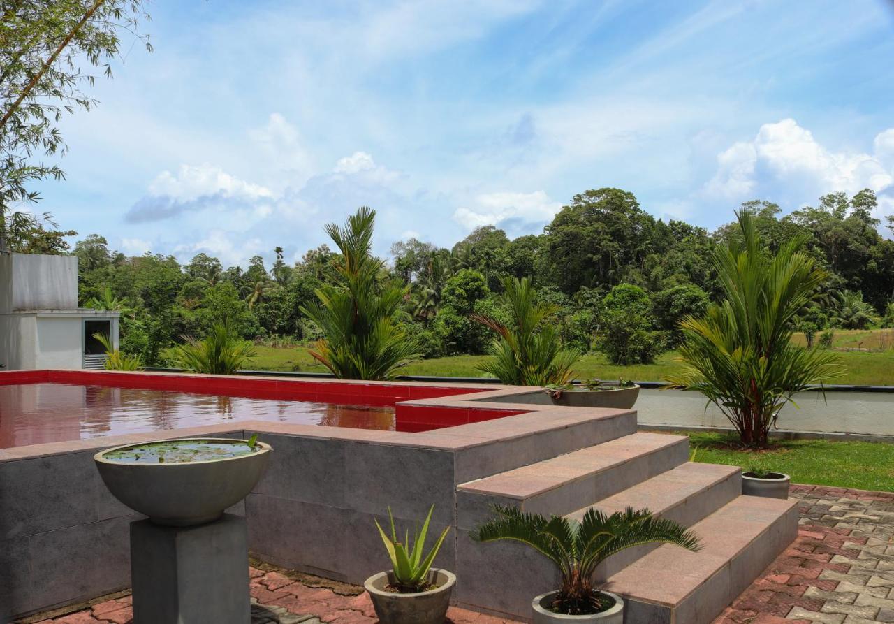 Villa Red Pool Хиккадува Экстерьер фото