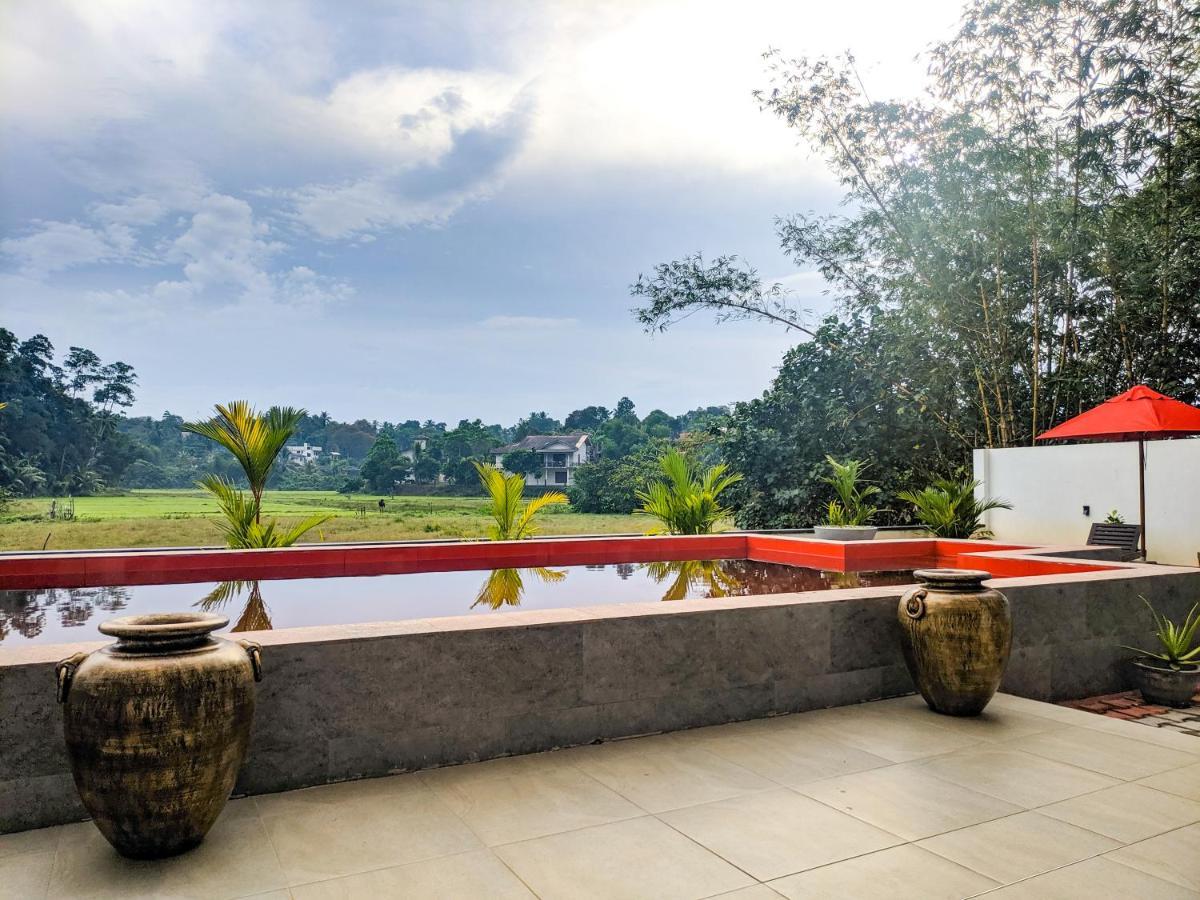 Villa Red Pool Хиккадува Экстерьер фото