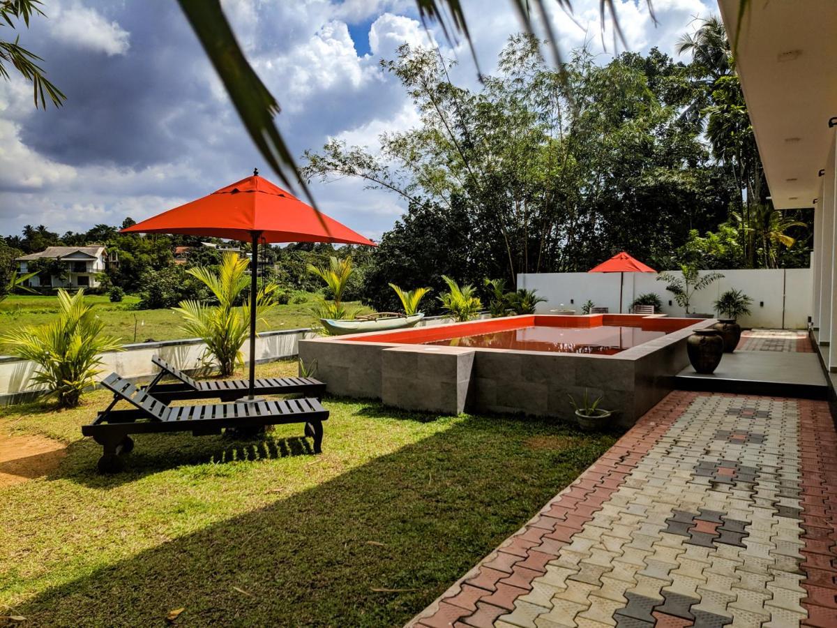 Villa Red Pool Хиккадува Экстерьер фото